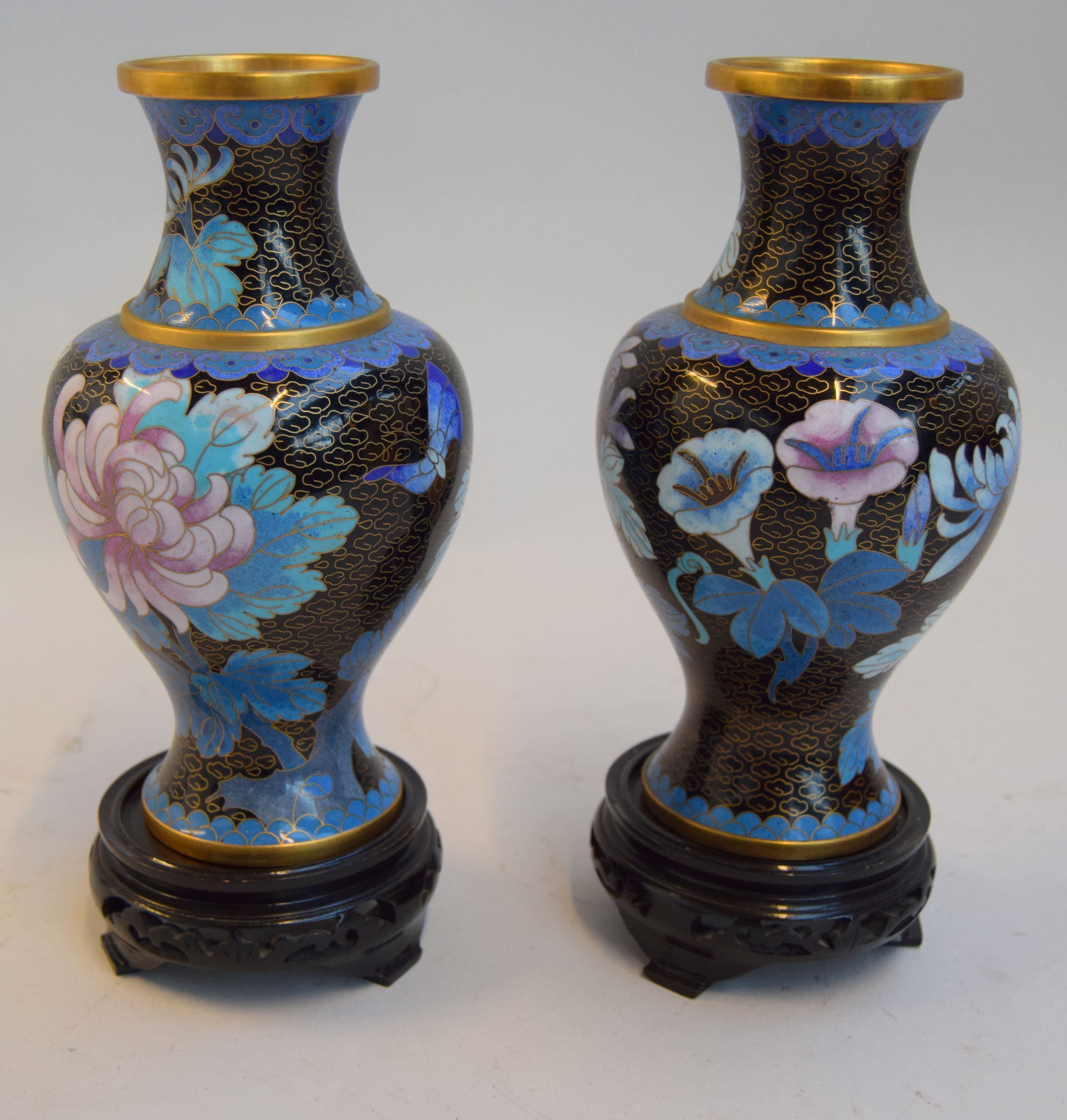 A pair of Japanese cloisonne vases on stands 19cmH