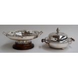 Silver fruit bowl with pierced rim on mahogany base, 23cmD, gross weight excluding base 20.