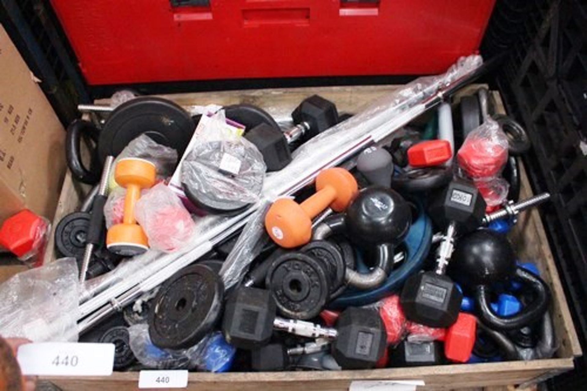 A pallet of training weights and moulded weights - Condition - Mixed (F24)