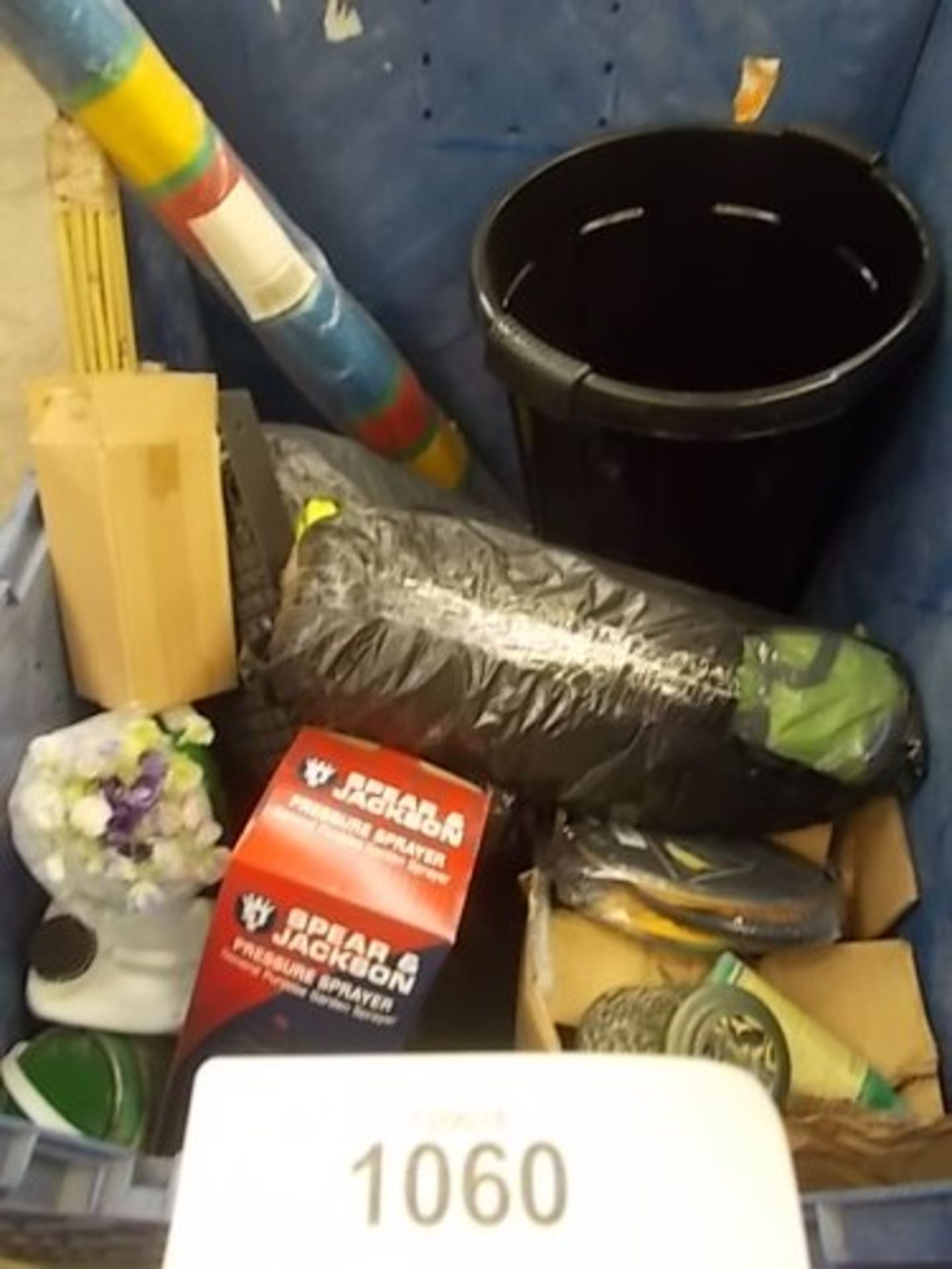 A magnum containing garden products including pressure sprayer, bin, candle holders, windbreak, - Image 3 of 3