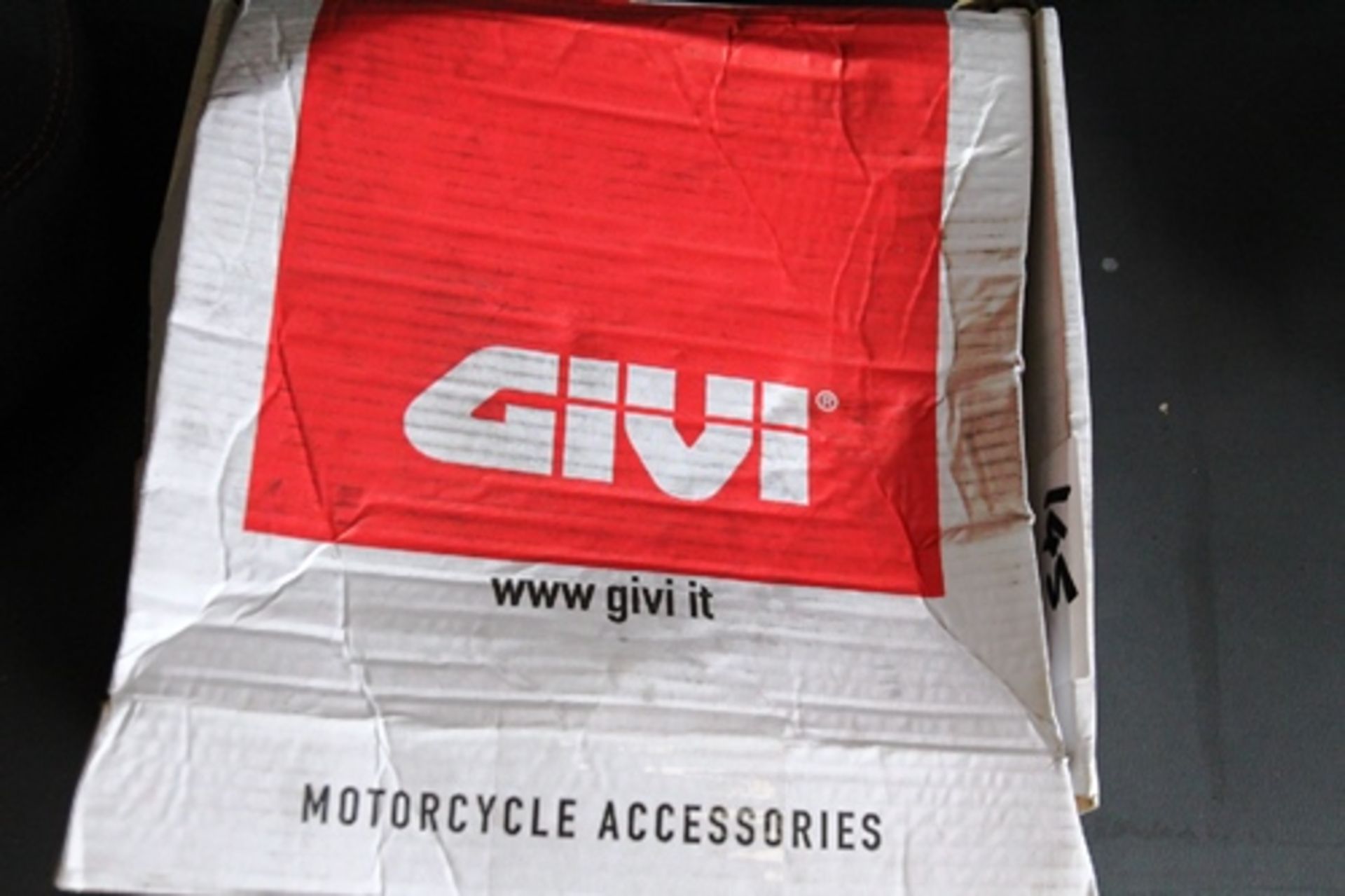 1 x Givi motorcycle backrest, 1 x Puig clock ferring and a Ducati Performance P.N. 767971108 - Mixed - Image 5 of 5