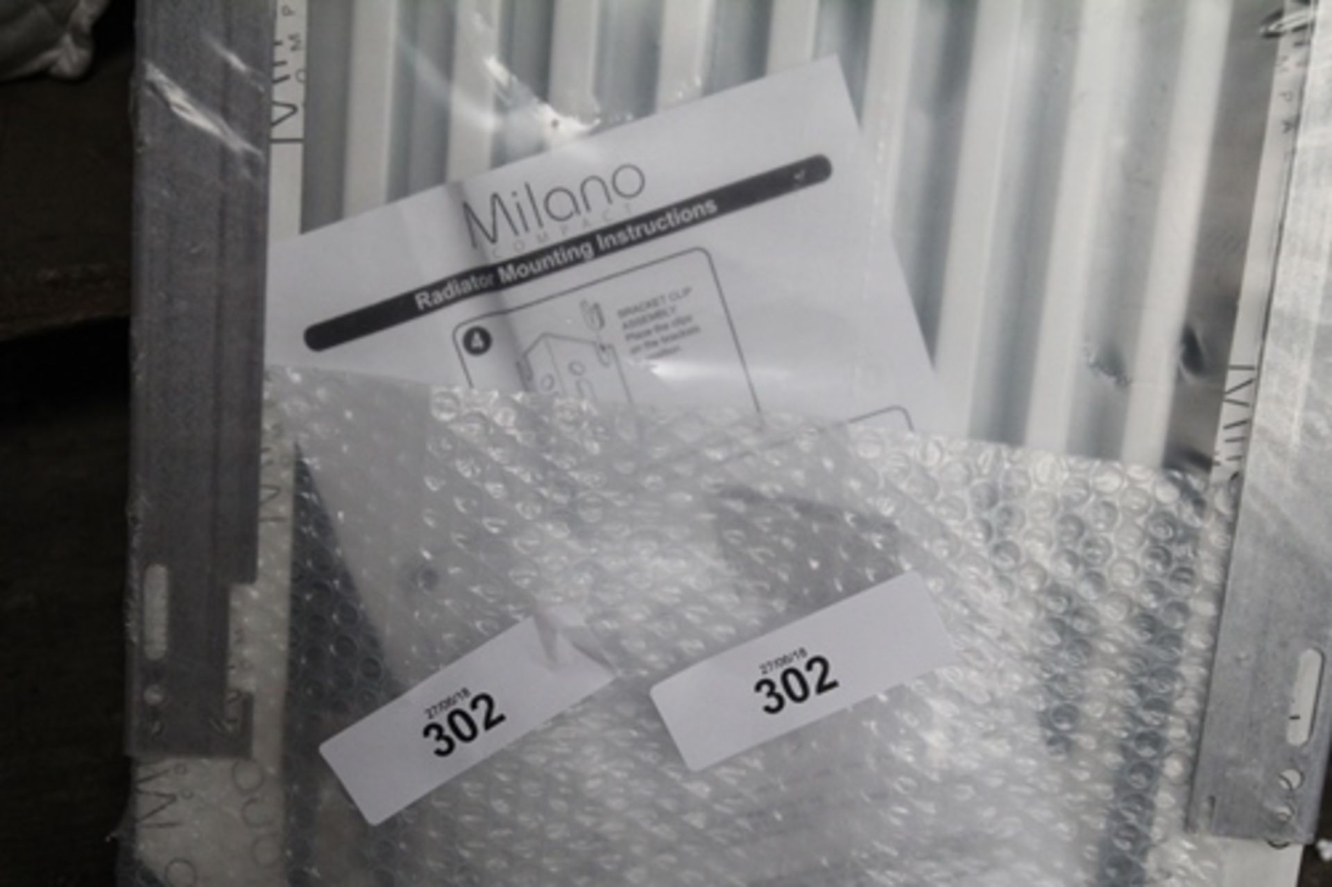 Milano compact radiator, 600mm x 400mm, Ref: 005668107 - Sealed new in pack (B27) - Image 2 of 2