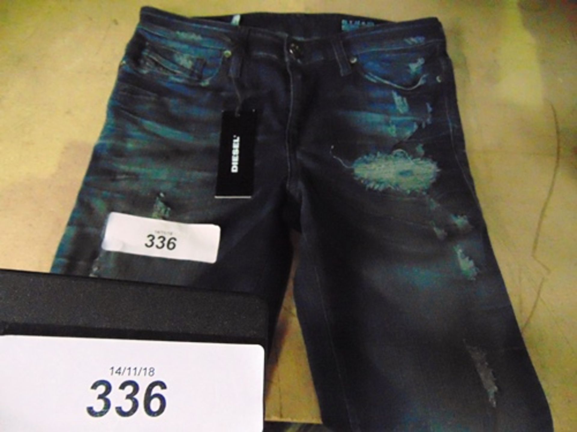 1 x pair of Diesel skinzee L32 trousers, size 27, length 32, RRP £140.00 - New with tags (CC2)
