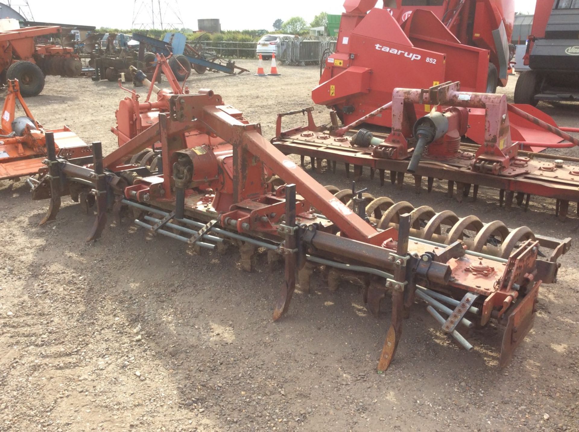 Massey Ferguson /Greenland 4m power harrow with Flexicoil crumbler. - Image 2 of 2