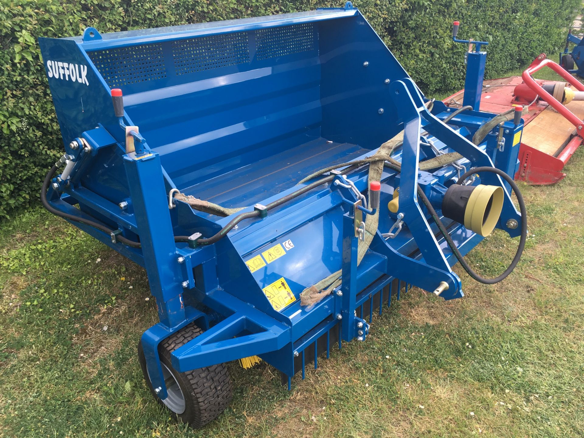 Suffolk linkage mounted PTO driven sweeper. Unused and with 2 year warranty. - Image 2 of 4