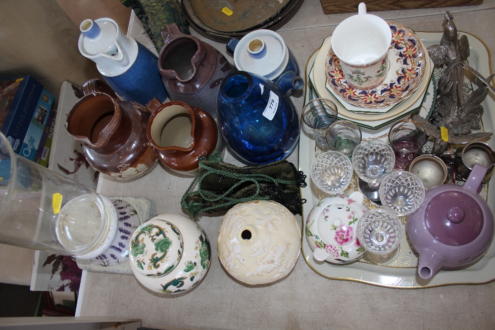 A quantity of decorative china to include Royal Do