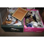 Two boxes of various sundry china