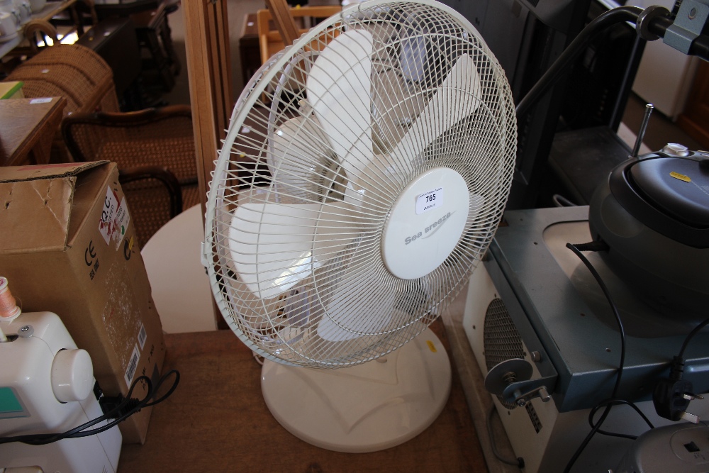 A desk fan