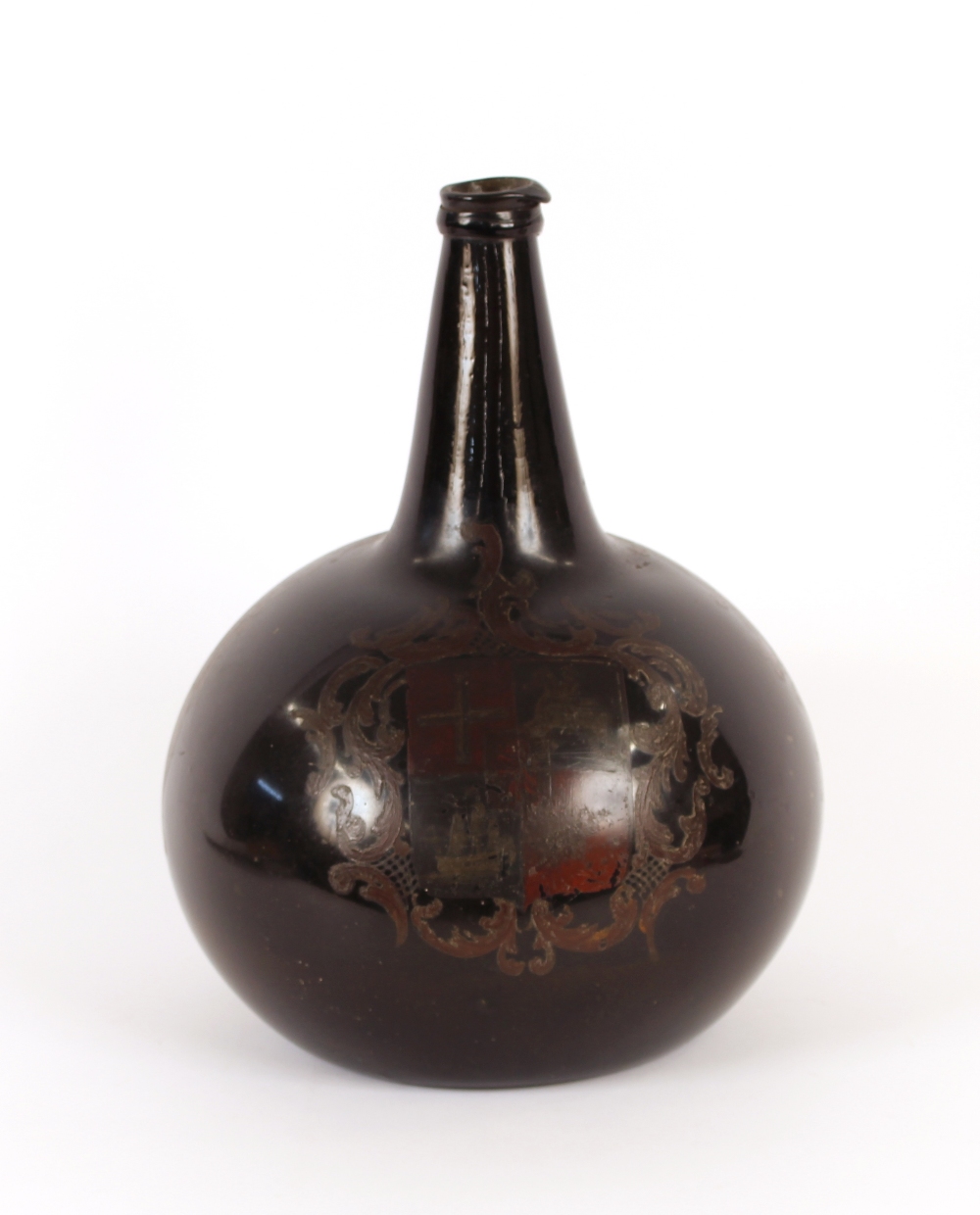 An 18th Century glass bottle, of large size, decorated with a Naval engagement and portrait - Image 4 of 10