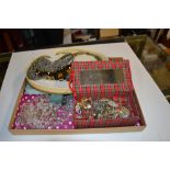 A tray of various costume jewellery