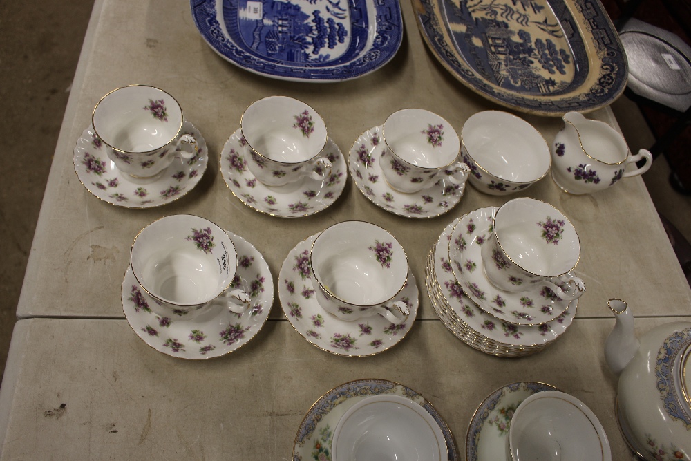 A quantity of Royal Albert sweet violet teaware
