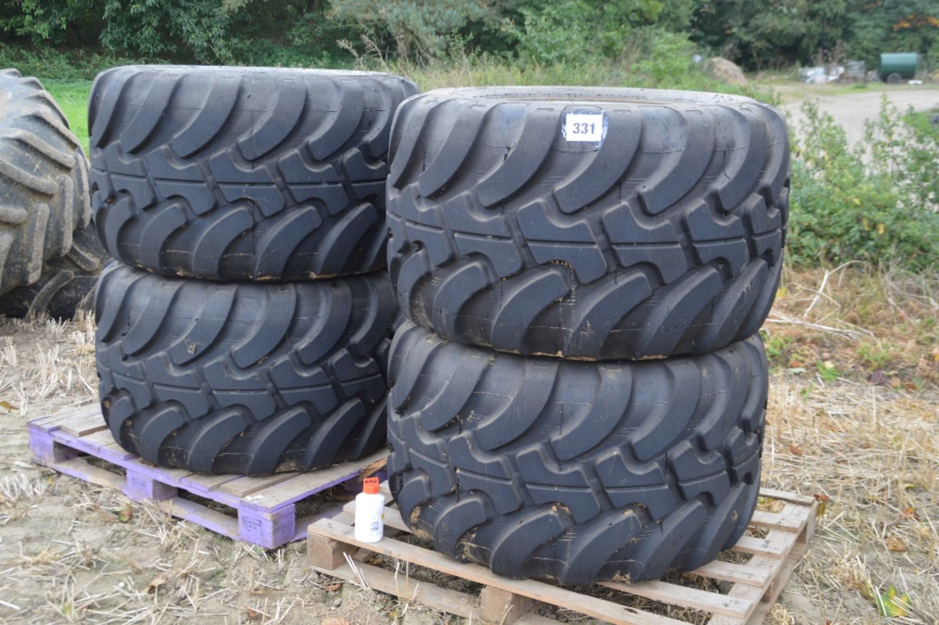 4x 620/40R22.5 trailer flotation wheels and tyres. With bolt in centres.