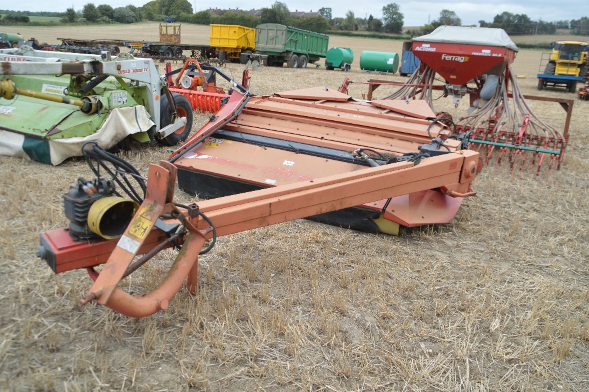 Vicon GMT2800 trailed disc mower conditioner. For spares or repair.