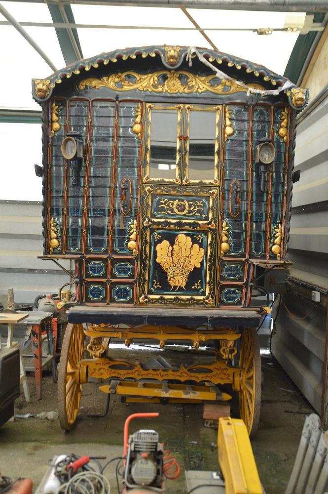 A Gypsy wagon ledge van. Fine example with angel lamp. Comes with shafts, with unique off set door, - Image 5 of 14