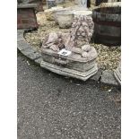 2x pre-cast garden statues of dragons, approx. 34cm