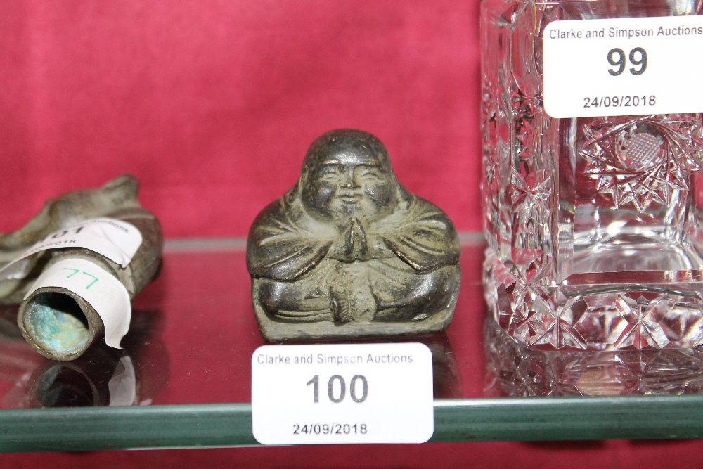 A small Buddha ornament (42)