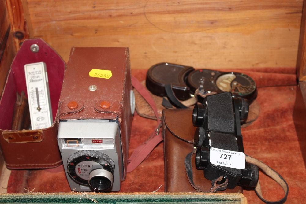 A pair of leather cased Carl Zeiss binoculars; a B