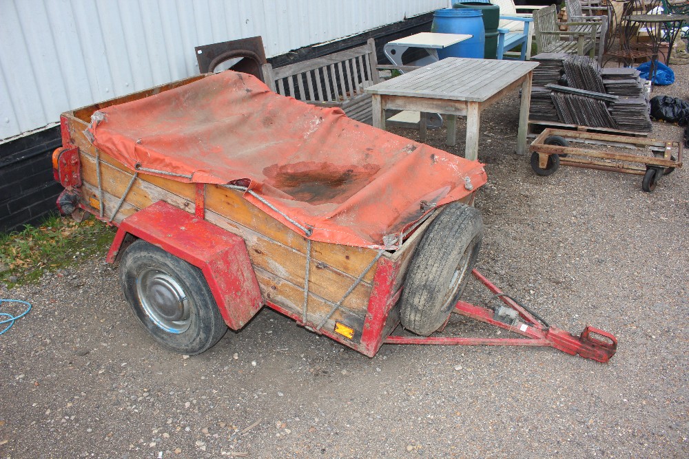 A single axle car trailer