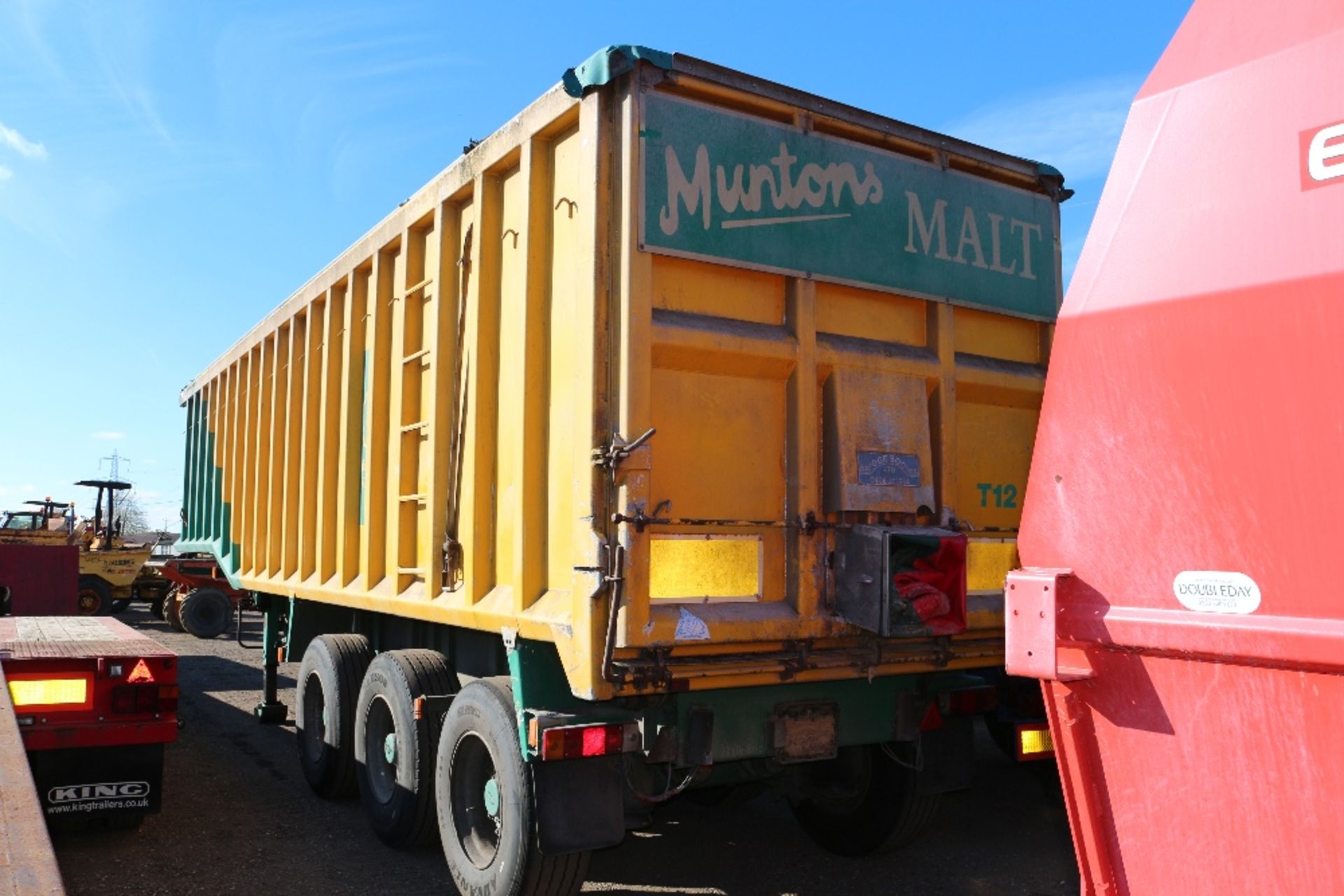 Bridge Bodies tri-axle 34T ally body bulk trailer. - Image 2 of 2