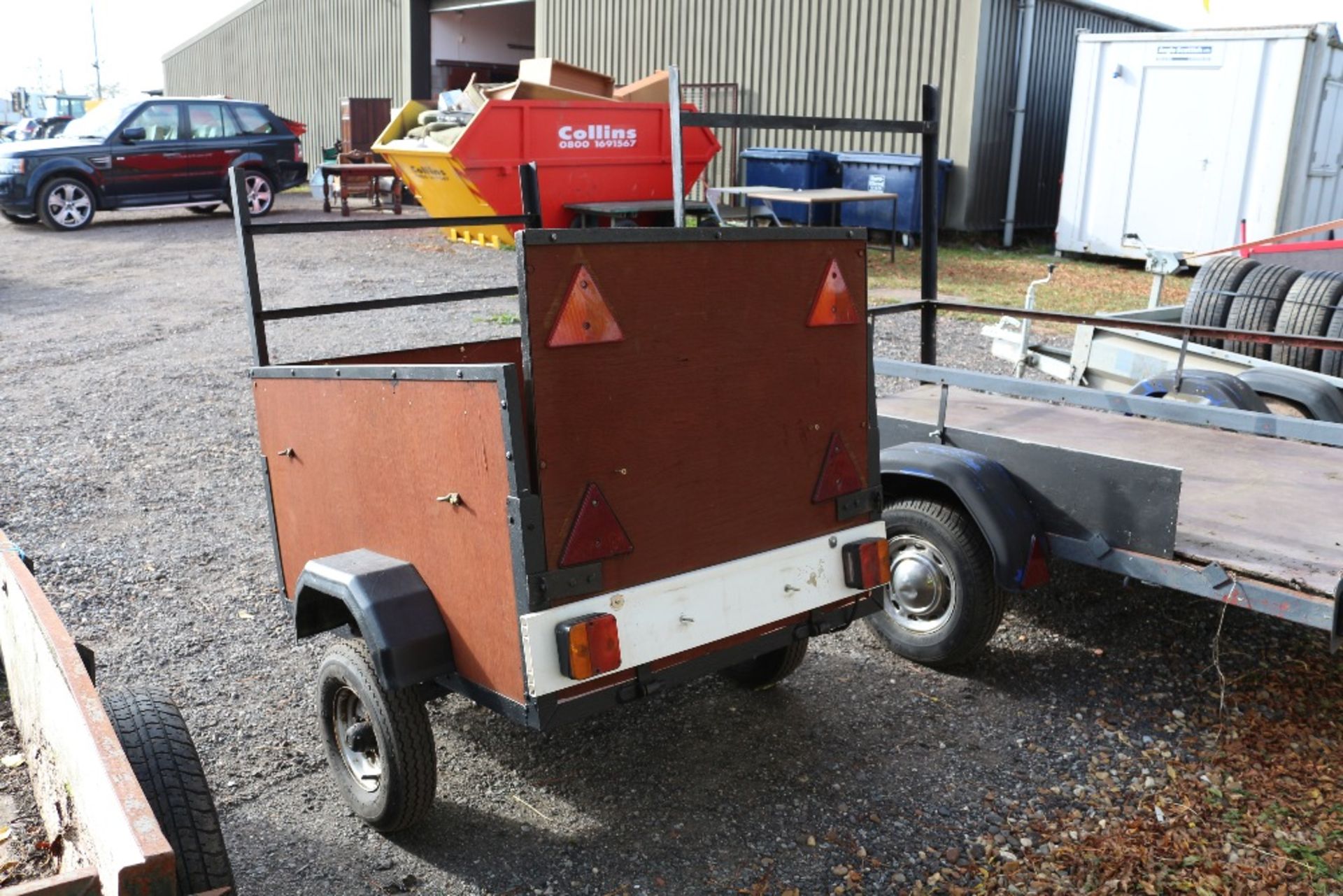 Lightweight single axle car trailer. Approx 4ft x 3ft with 2ft sides. - Image 2 of 2