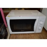 An Igenix 800W microwave