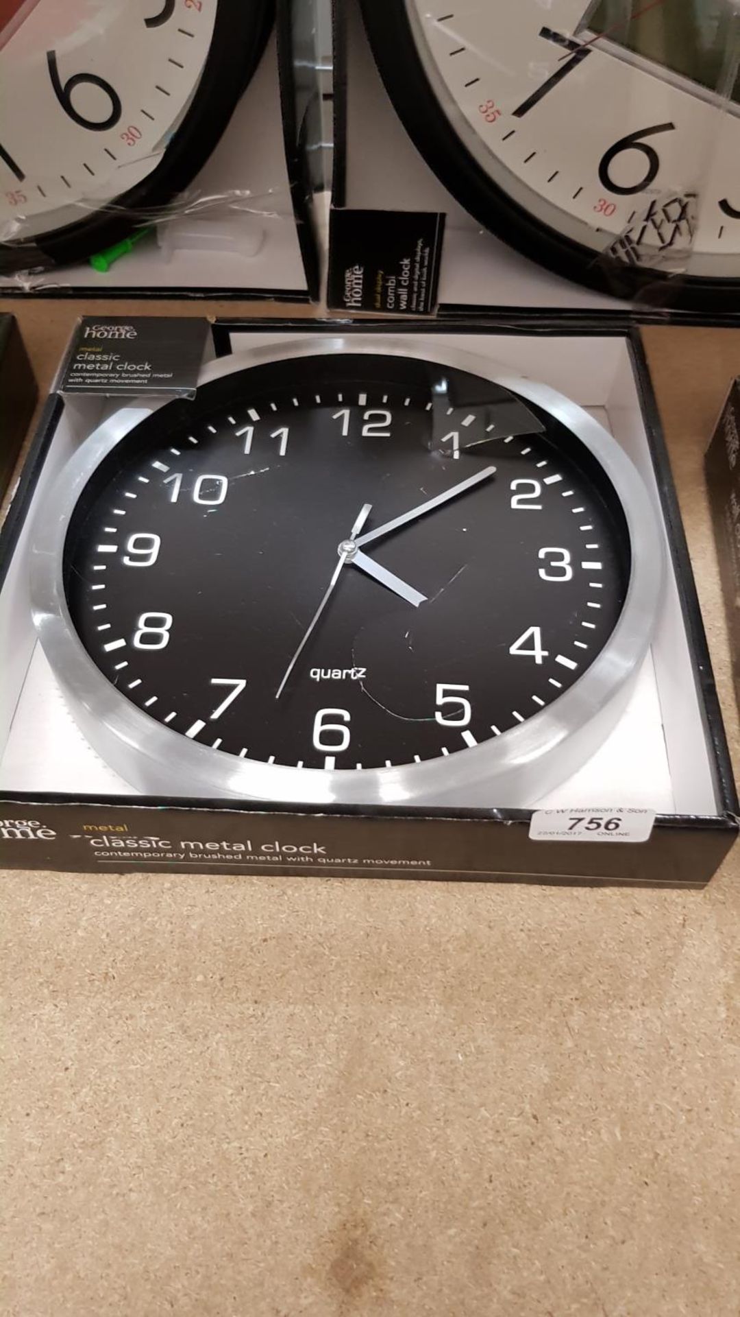 Metal Contemporary Classic Clock