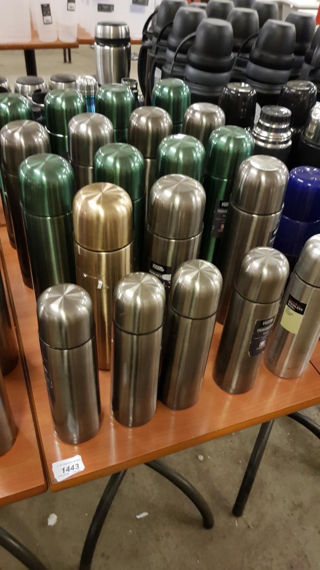 Contents of table – Approx (20x) mixed metal flasks