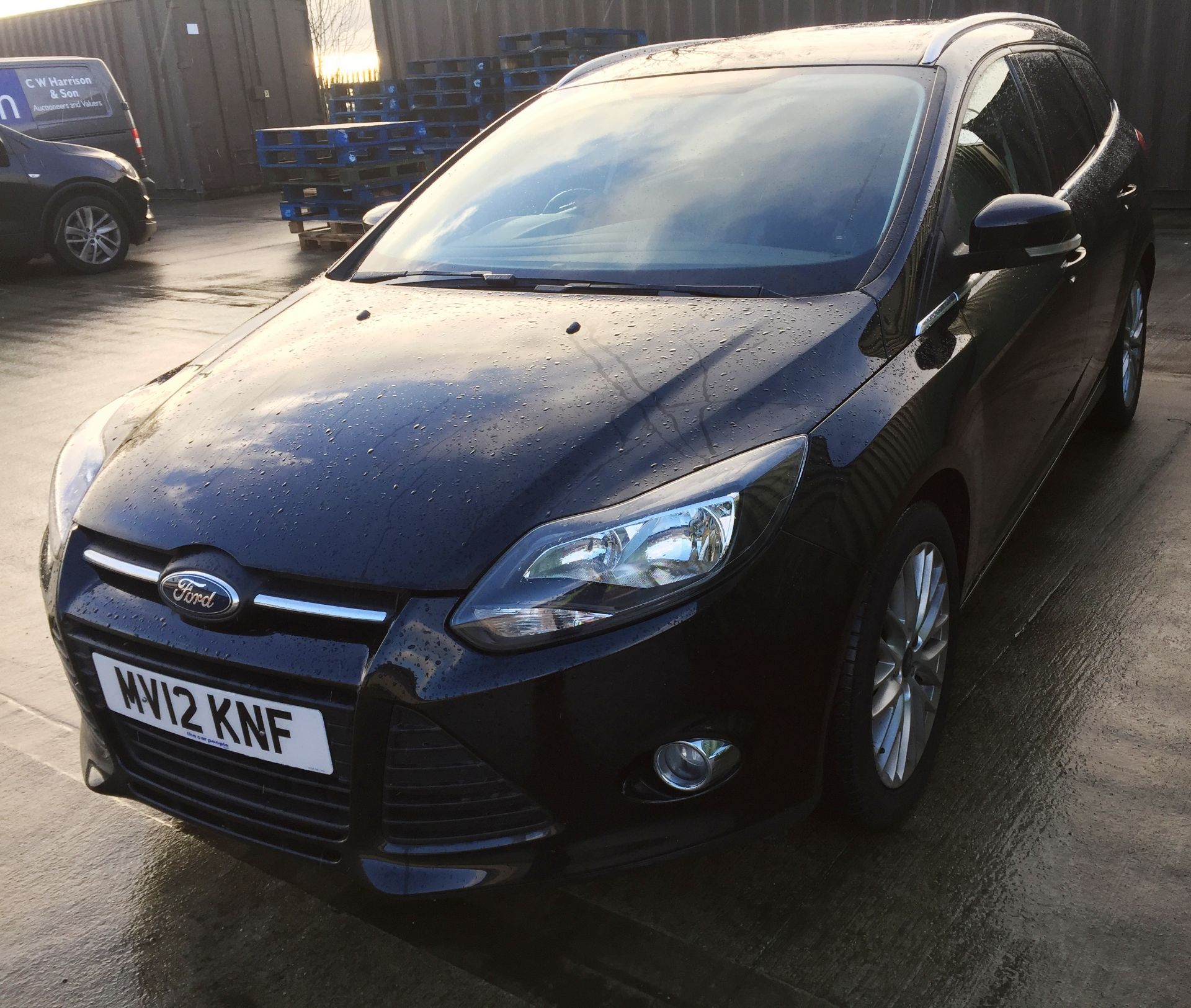 FORD FOCUS ZETEC 125 1- ESTATE - petrol - black Reg No MV12 KNF Rec Mil 28,334+ 1st Reg 28.03. - Image 6 of 8