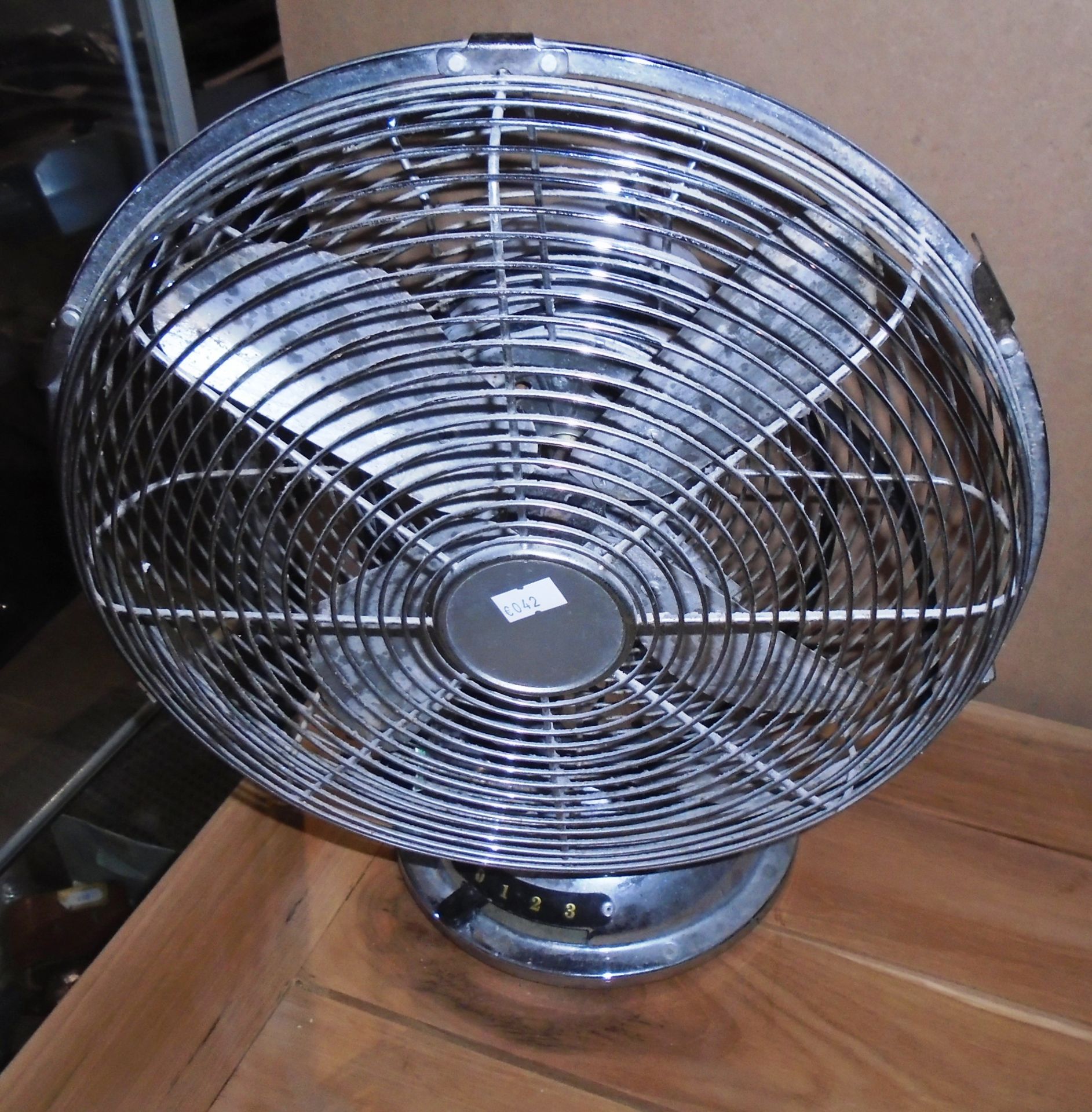 A 30cm chrome desk fan