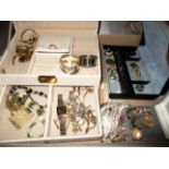 Contents to tray - quantity of assorted costume jewellery including bangles, chains, earrings,