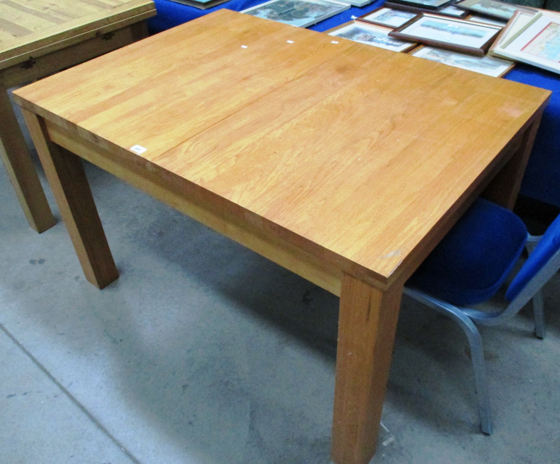 An oak extending farmhouse kitchen table 90 x approx 150cm extended