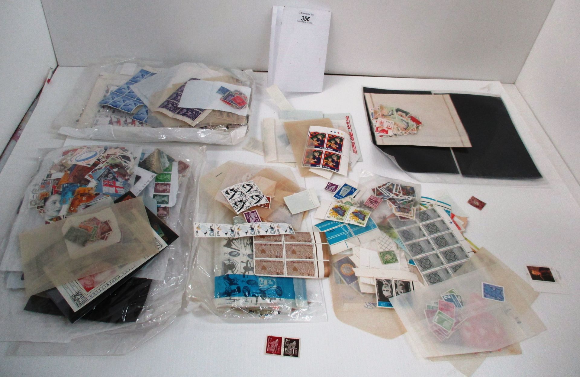 Contents to tray quantity of loose GB and Eire stamps