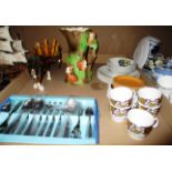 29 x piece floral patterned tea set, a stainless steel Viners cutlery set, Eastgate fauna vase,