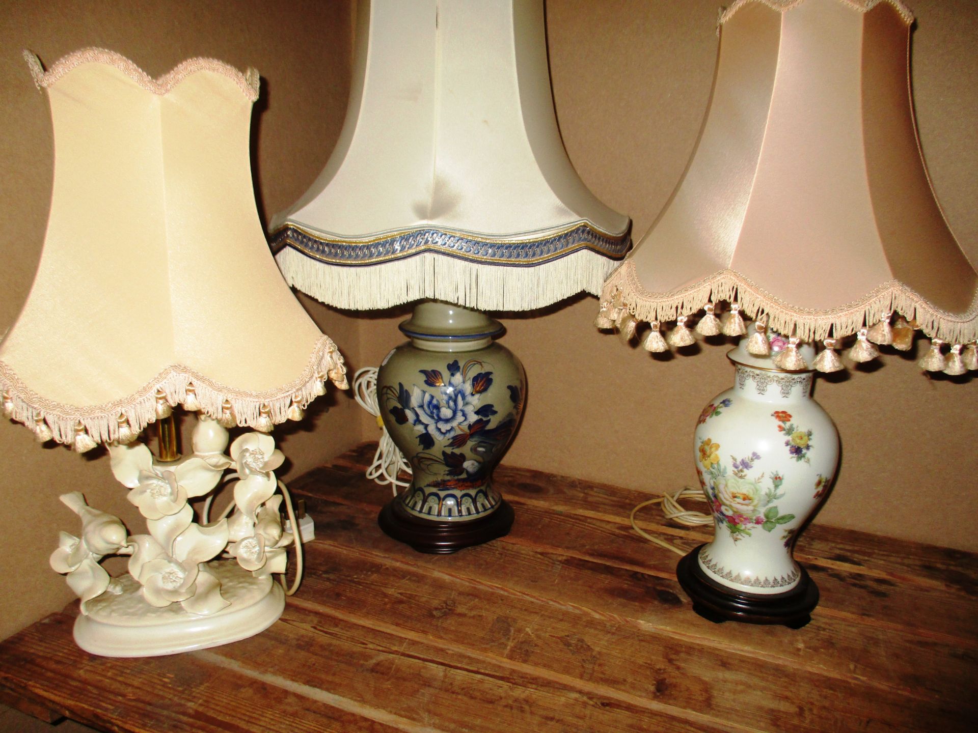 3 x assorted table lamps and shades (2 without flex - no PAT test)