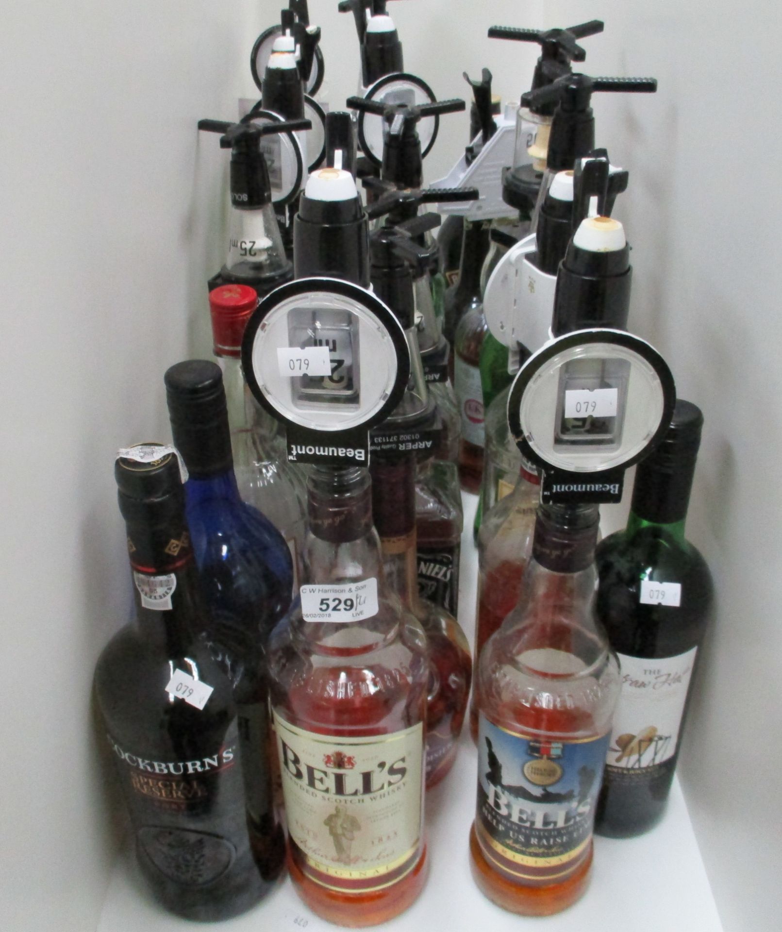 20 x part bottles of spirits and liquers - Bell's Scotch whisky, Jack Daniels, Captain Morgan rum,