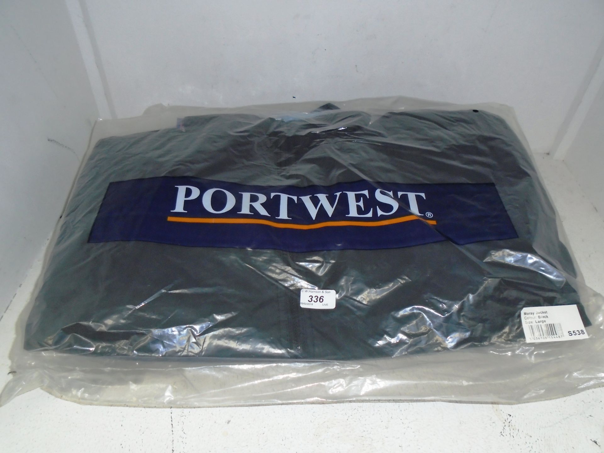 4 x Portwest Moray jackets size L in black and navy