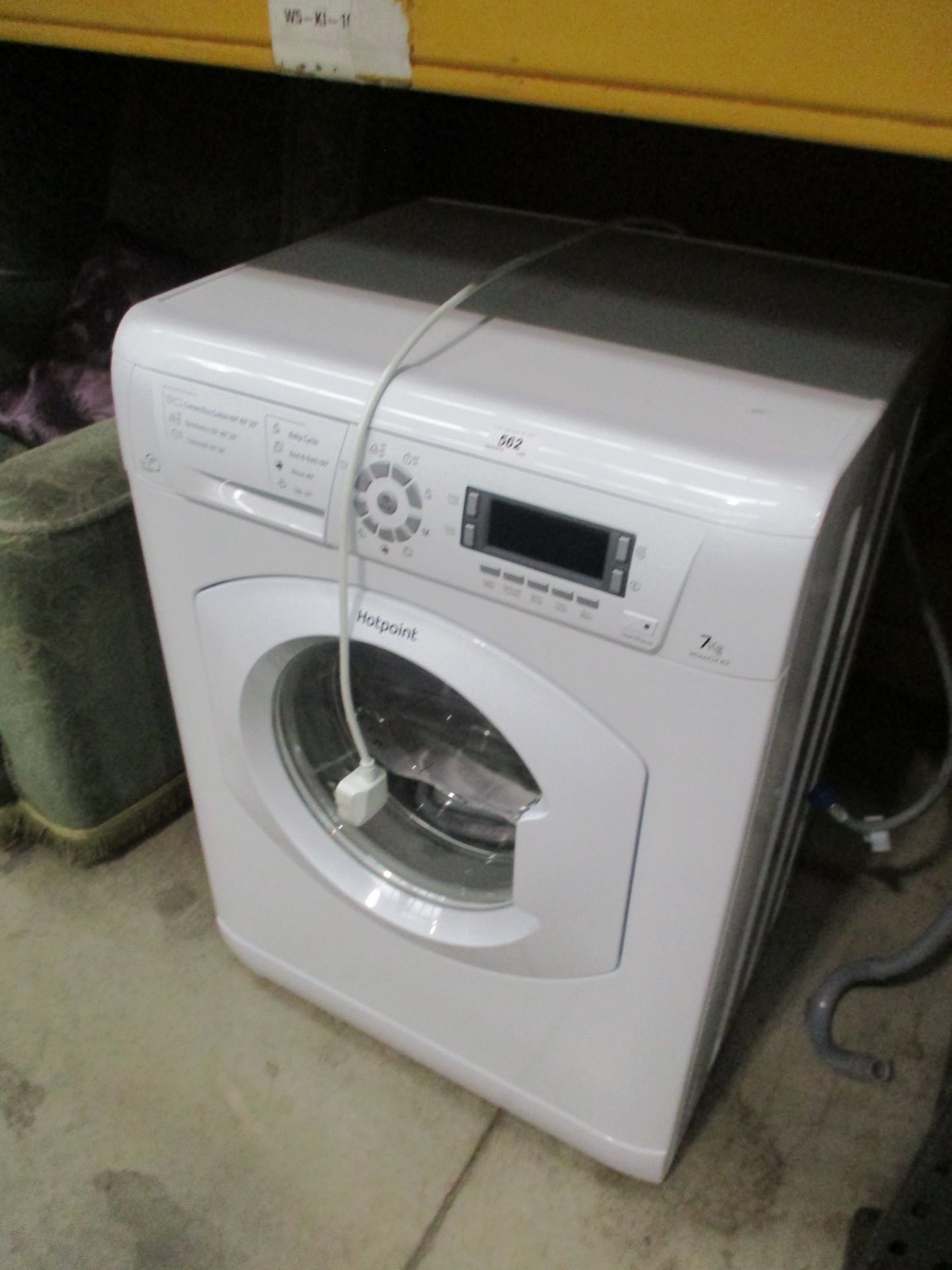 A Hotpoint 7KG WMA0743 washing machine