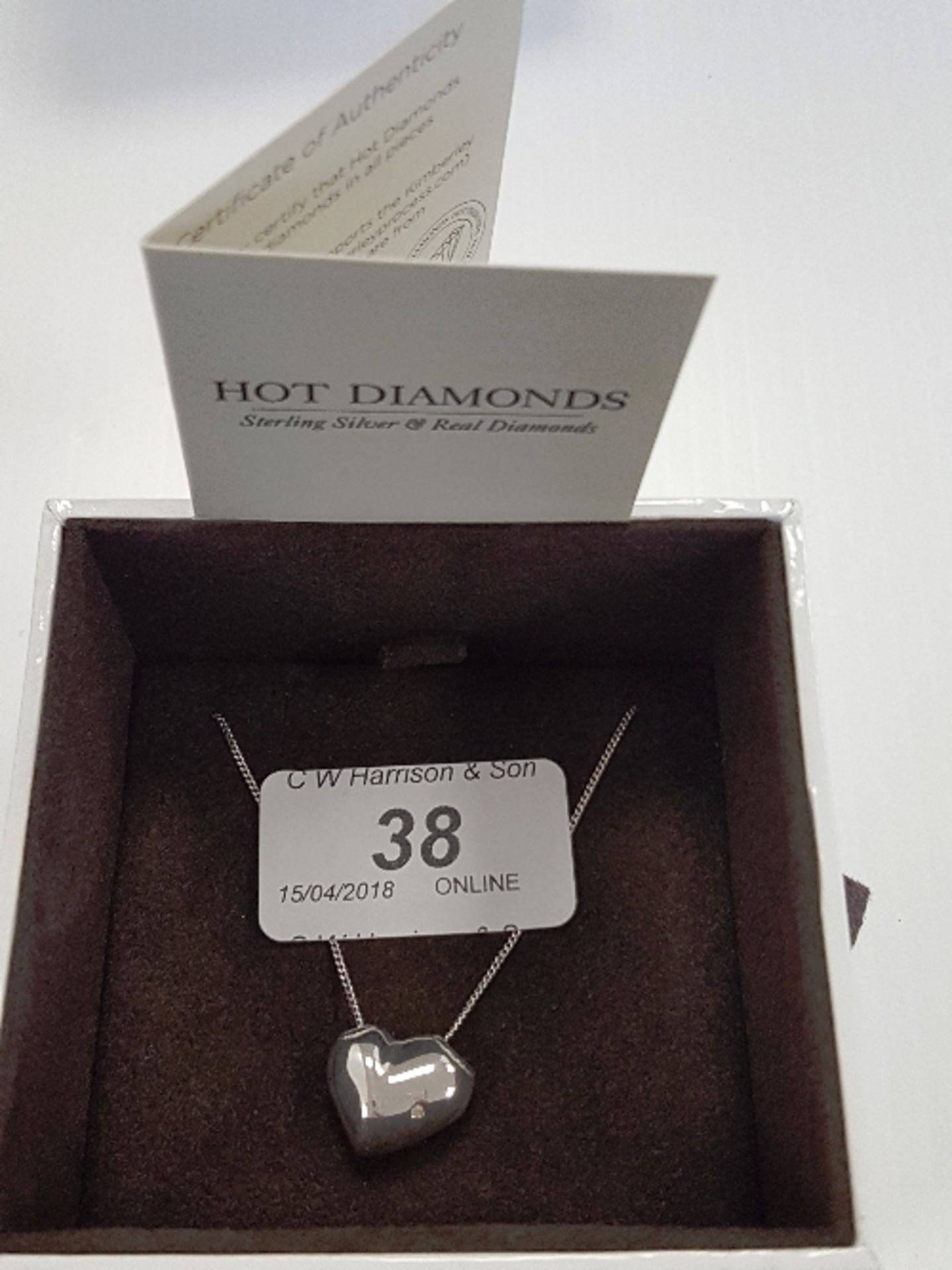 Hot Diamonds sterling silver necklace and heart pendant with diamond (boxed)