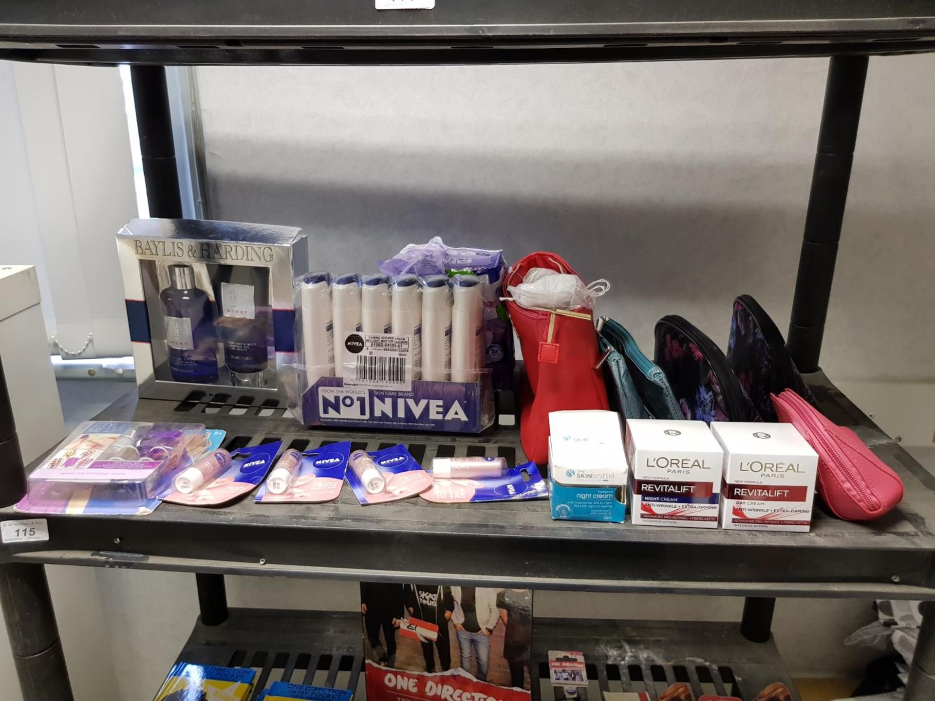Contents of shelf – mixed beauty goods to include Baylis & Harding,