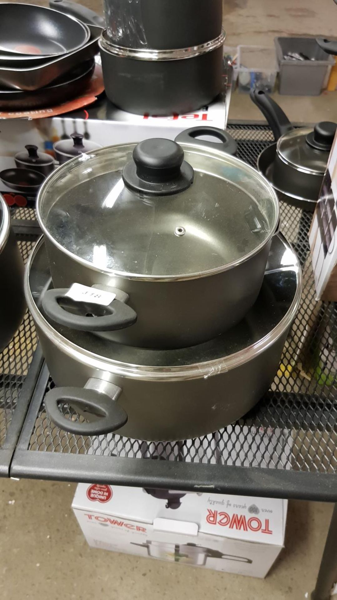 (1x) 28cm Aluminium Stock pot & (1x) 24cm Stock Pot – with lids