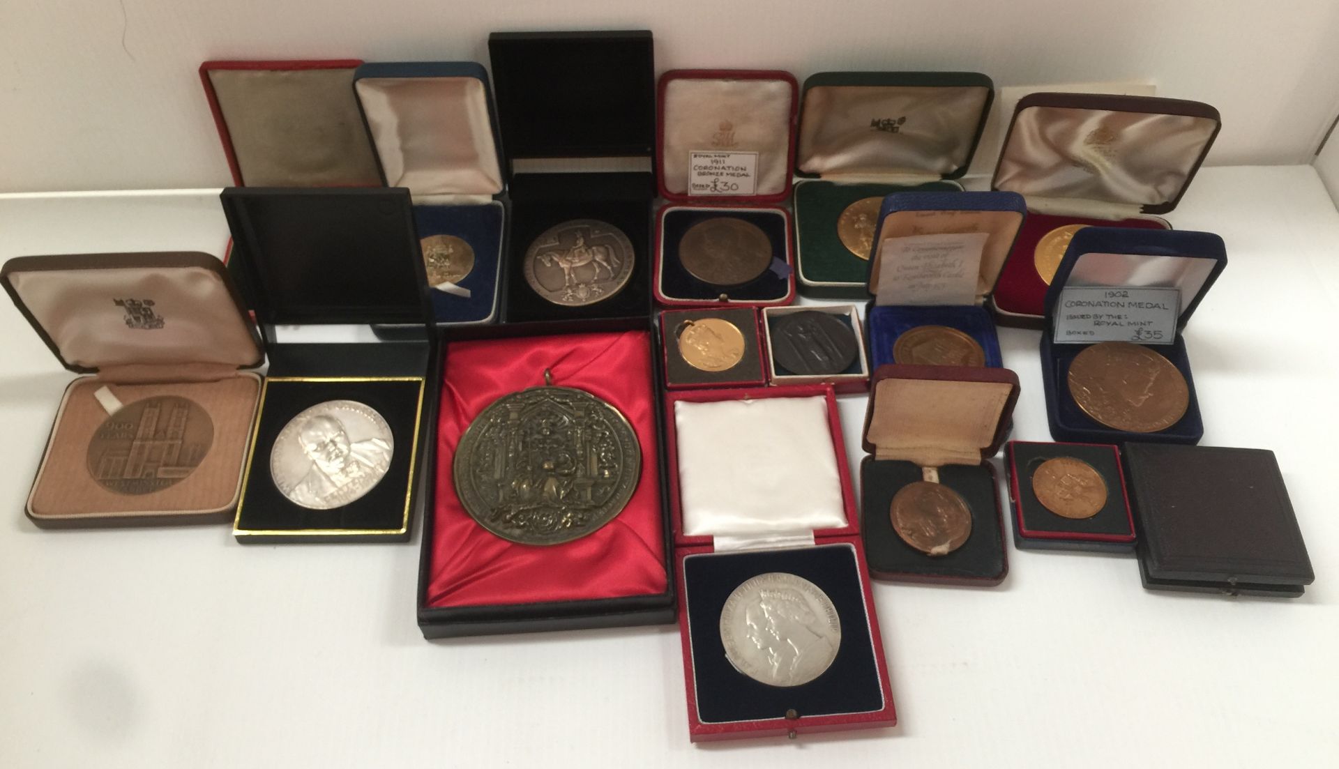 Seventeen medals - Churchill, royalty, Kenilworth Castle, Coronation medal, - Image 2 of 2