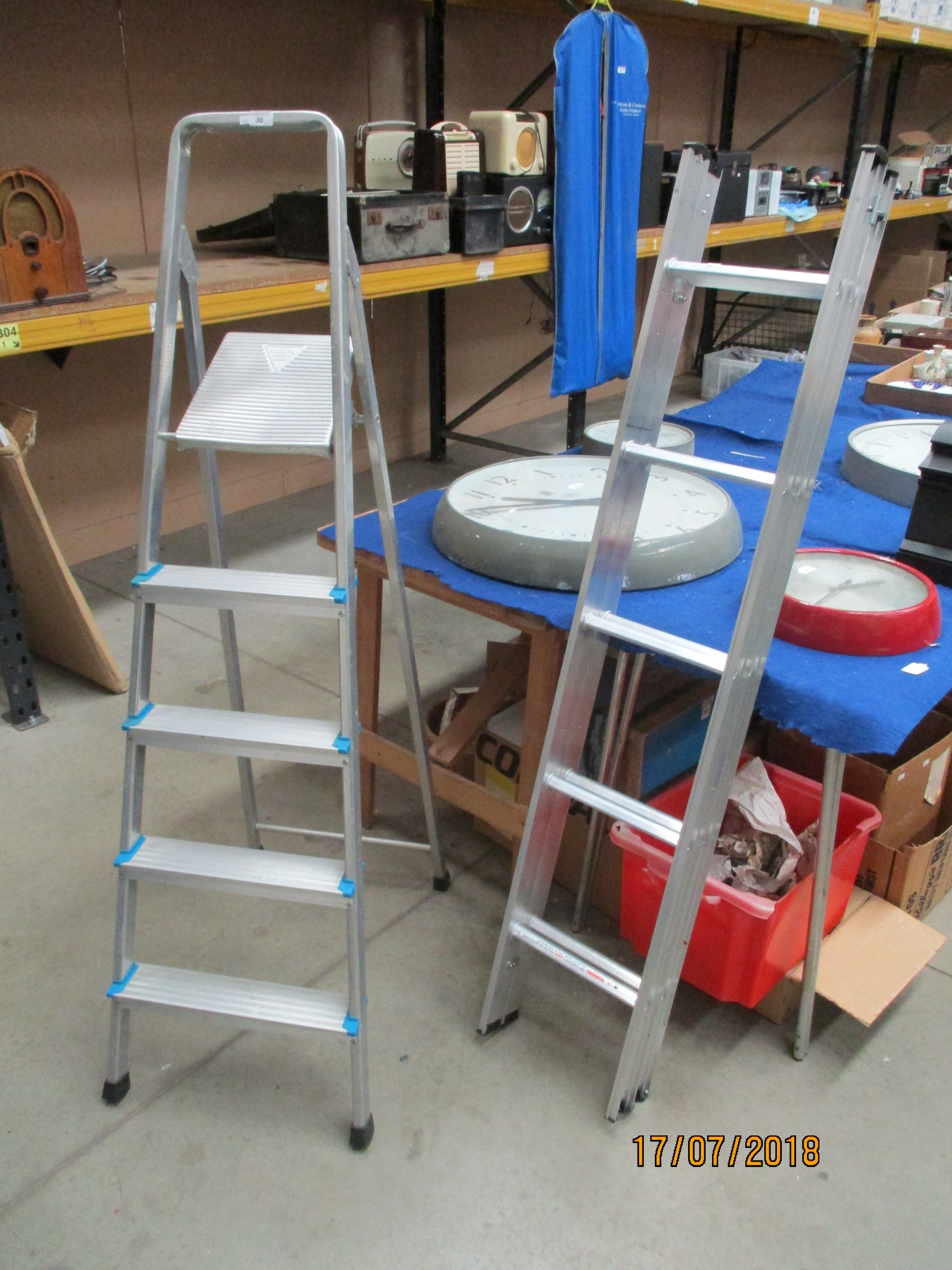 Two items - Beldray aluminium five stepladder and an aluminium 10 rung double extension ladder