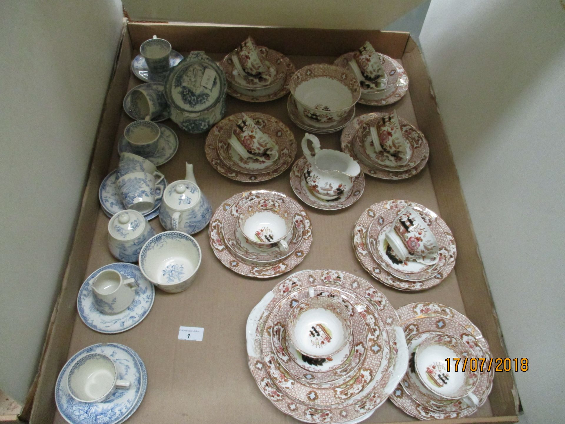 Contents to tray - hand painted heavy gilded oriental pattern tea service and a part blue pattern