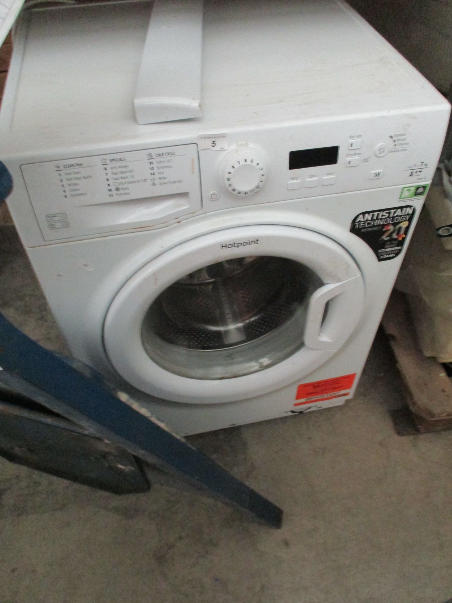 A Hotpoint A++ 7kg washing machine