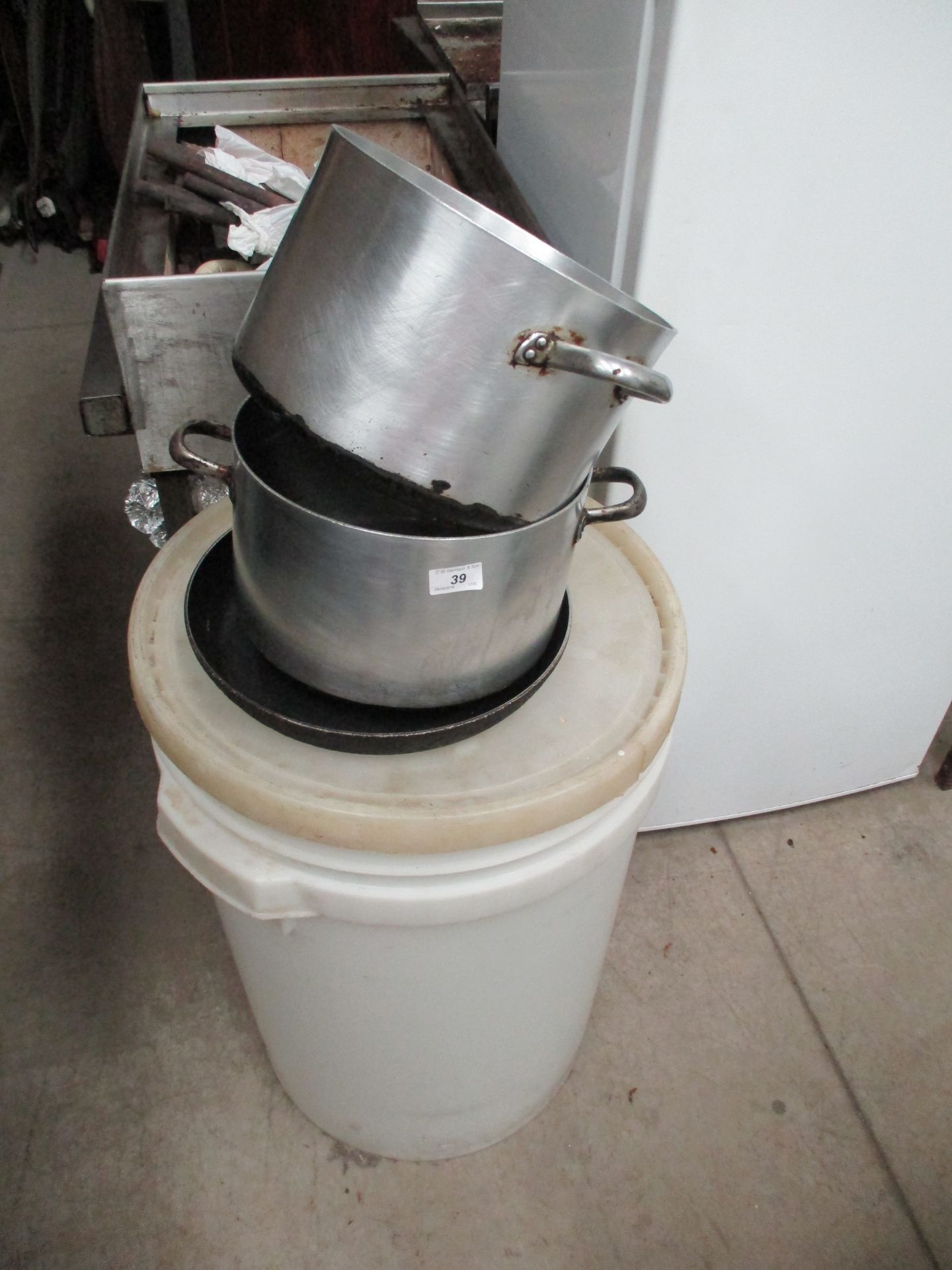 2 x stainless steel pots, frying pan,