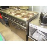 A Lincat ESLR9C stainless steel ring commercial cooker - dual phase?