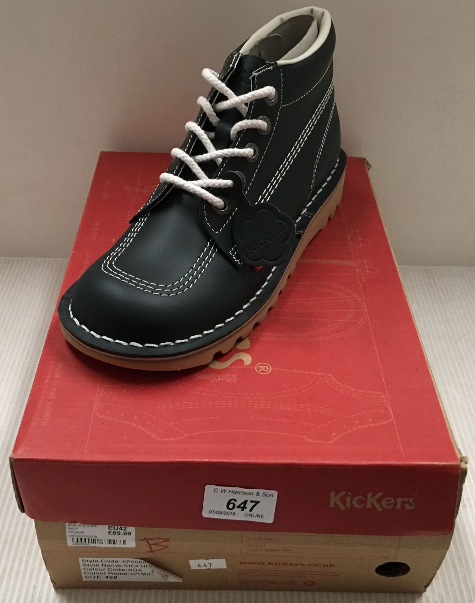 1 x pair of adult's shoes - Kickers - si