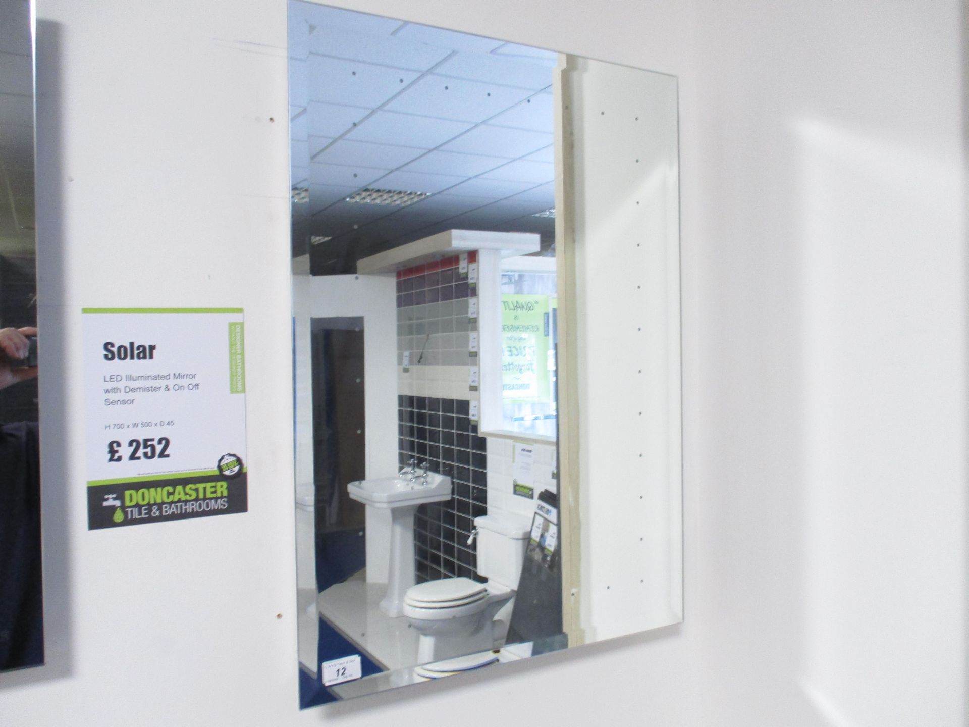 Solar LED illuminated mirror (RRP £252)