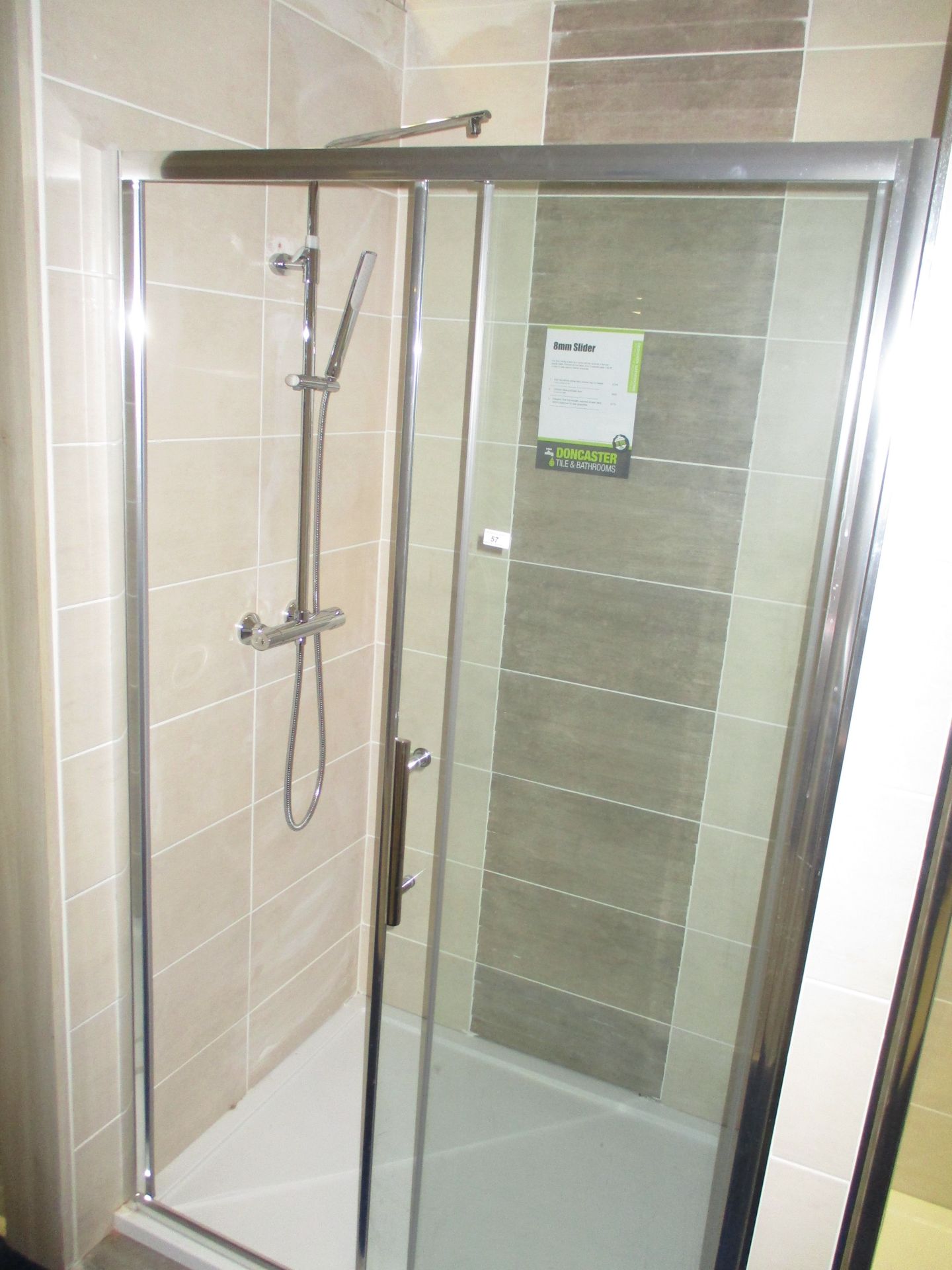 8mm quadrant shower door and an oval the