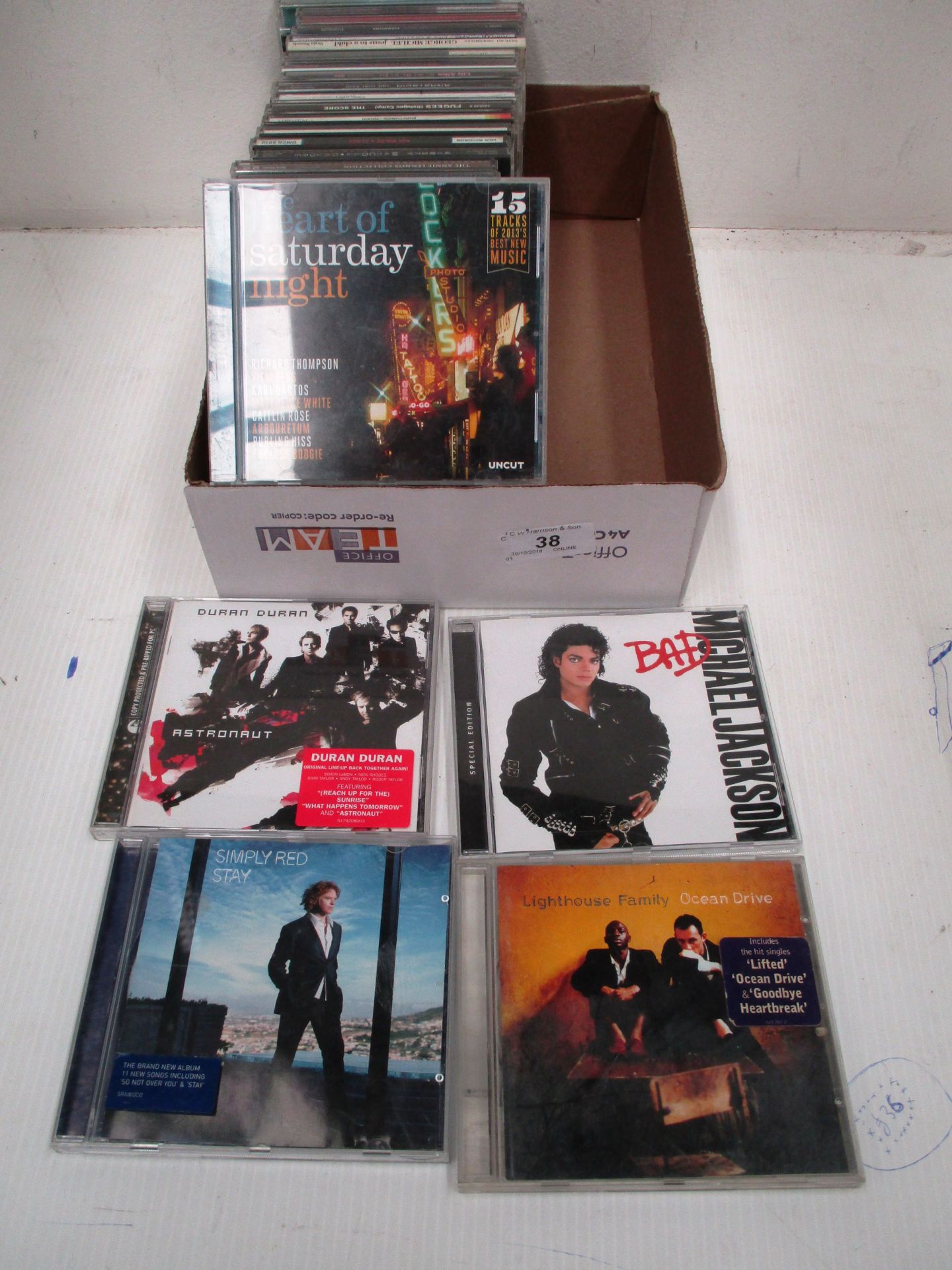 Approximately 30 x rock/pop CDs including Michael Jackson, Simply Red,